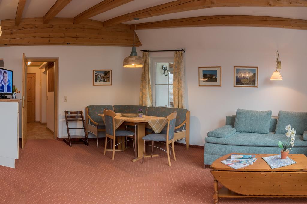 Landhaus Charlotte Am Geigenbuehel -Apartments Seefeld in Tirol Exteriör bild
