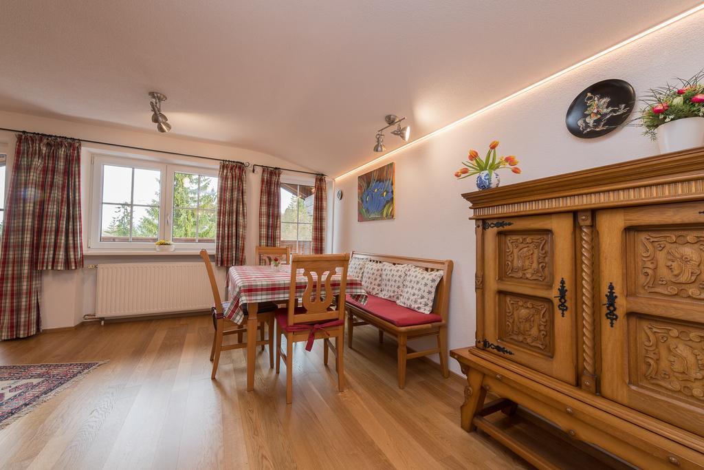 Landhaus Charlotte Am Geigenbuehel -Apartments Seefeld in Tirol Exteriör bild