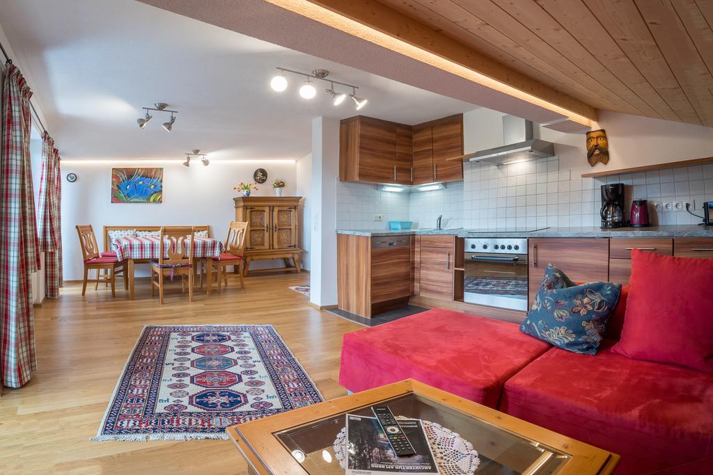 Landhaus Charlotte Am Geigenbuehel -Apartments Seefeld in Tirol Exteriör bild