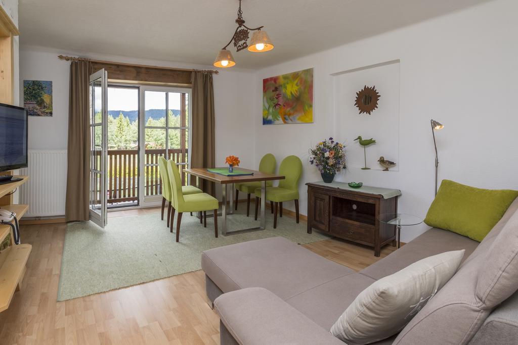 Landhaus Charlotte Am Geigenbuehel -Apartments Seefeld in Tirol Exteriör bild